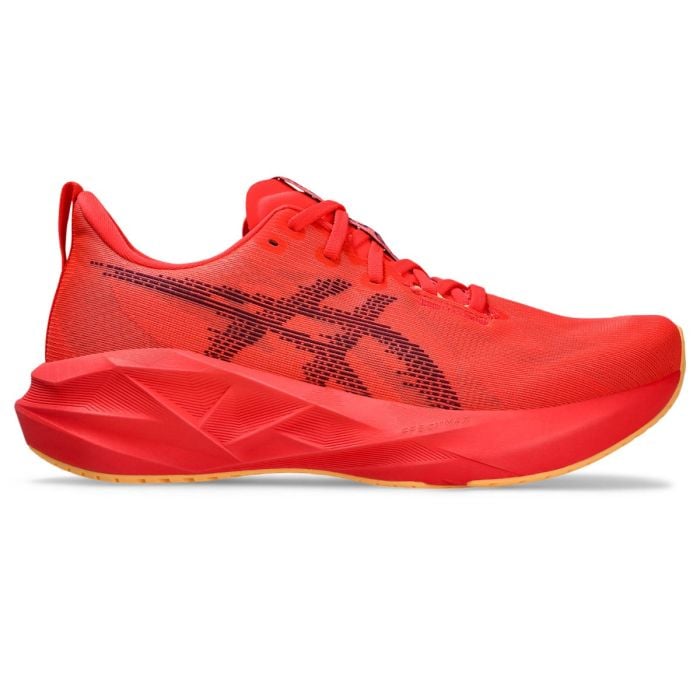 ASICS NOVABLAST™ 5 Str. 45 Rød - Letvægts løbesko til optimal komfort og støtte