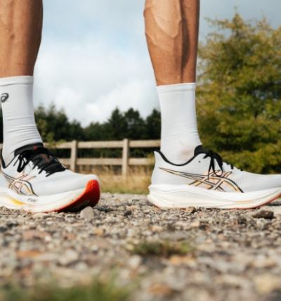 TEST: ASICS Sonicblast 2 – De gjorde det: ASICS skabte den umulige 2’er