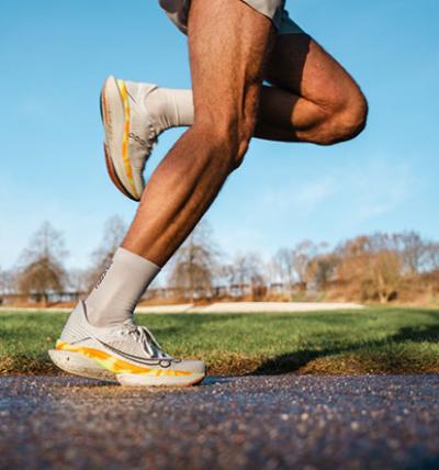 Test: Saucony Endorphin Elite 2 – Utrolig Blød, Overraskende Hurtig!