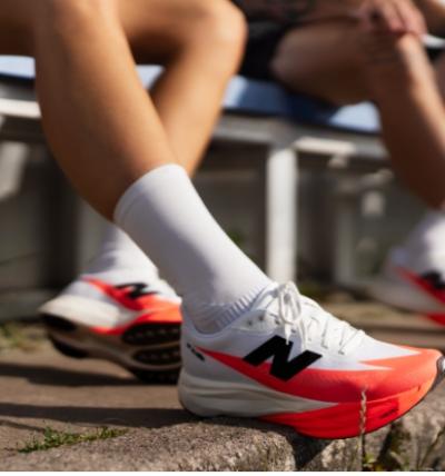 TEST: New Balance SuperComp Elite v5 - New Balance strammer snøren
