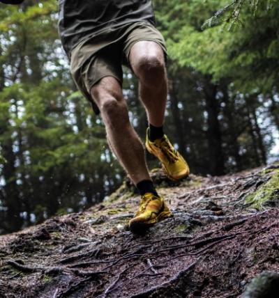 GUIDE: Valg af løbesko til trails og skoven - Find den bedste trailsko her