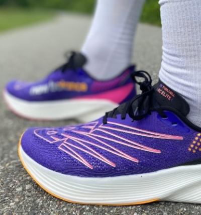 TEST: New Balance Fuelcell RC Elite 2 - Lynhurtig og bouncy carbonsko 