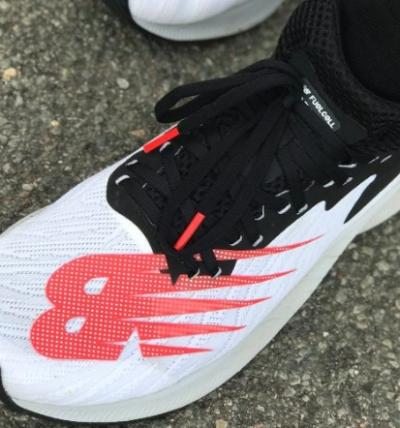 TEST: NEW BALANCE FUELCELL PRISM - Let og hurtig pronationssko