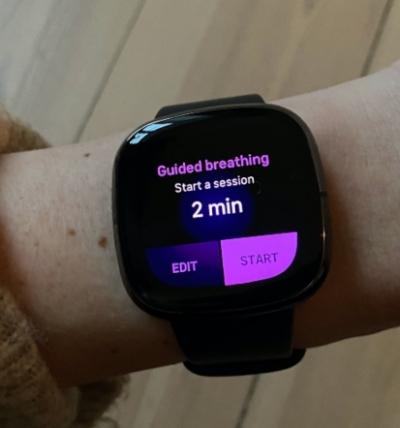 TEST: Fitbit Sense – aktivitetsmåler med banebrydende stress management features