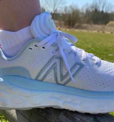 TEST: New Balance Fresh Foam More V3 – En blød favorit til dig, der skal have max komfort!