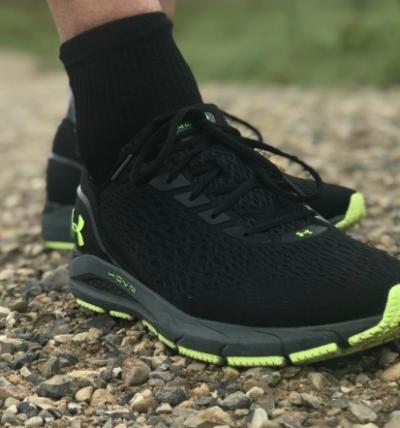 TEST: UNDER ARMOUR SONIC 3 – HURTIG, RESPONSIV OG DIN EGEN PERSONLIGE TRÆNER