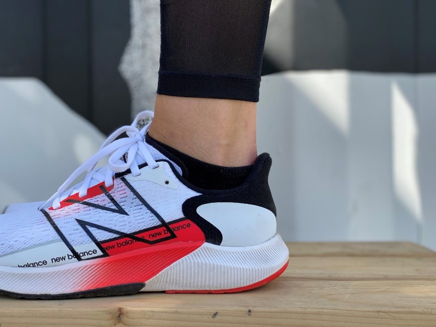 New Balance FuelCell Propel V2